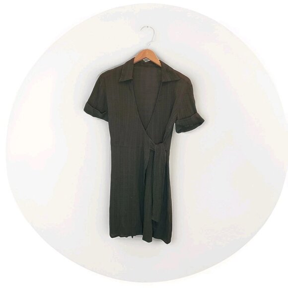 BECCA Playa Textured Collared Wrap Shirtdress Cover-Up Size Small Cactus Green - Picture 16 of 16